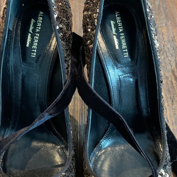 NWOT Alberta Ferretti Limited Edition Sequin Pumps - Picture 7 of 14